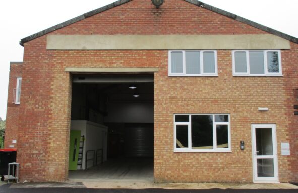 Alton East Workshop to Let External 1