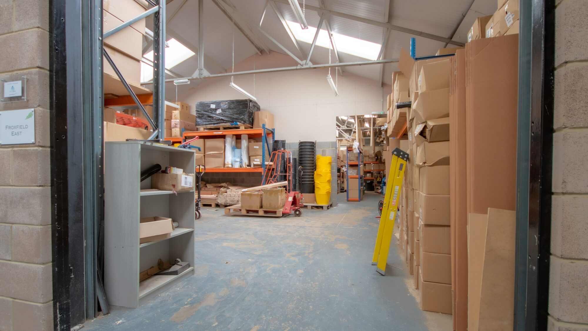 Froxfield central workshop to let internal 2