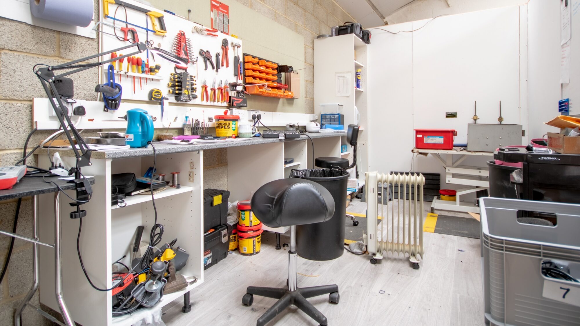 Manton East workshop to let internal 2