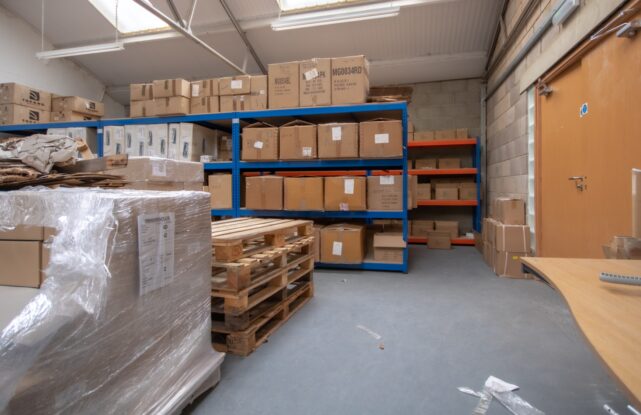 Pewsey East workshop to let internal 1