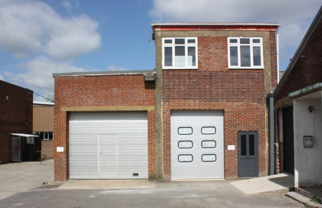 Uffcott 1 workshop to let external 2