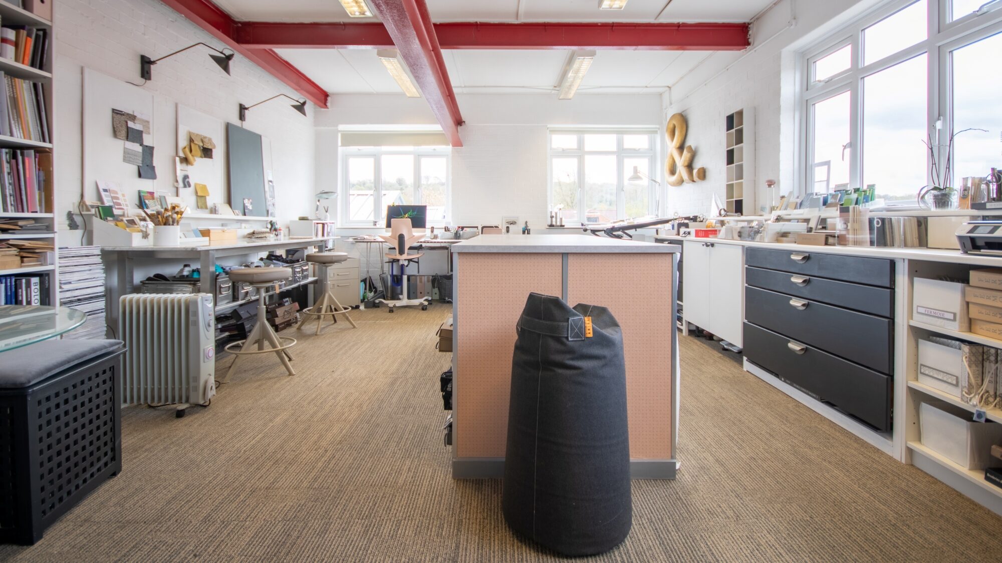 Uffcott 3 office to let internal 2