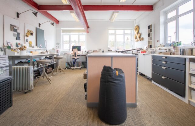 Uffcott 3 office to let internal 2